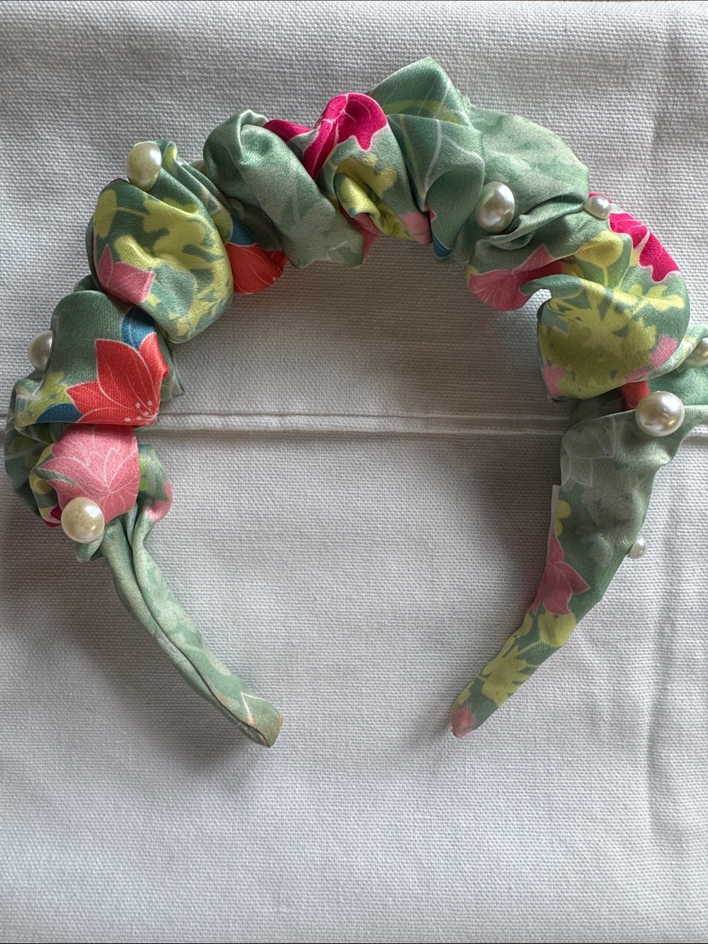 Pearl-Embellished Floral Green Scrunchie Headband